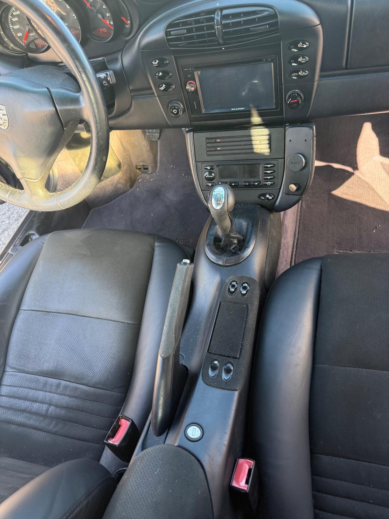 Porsche 911 Carrera Cabriolet modello 996