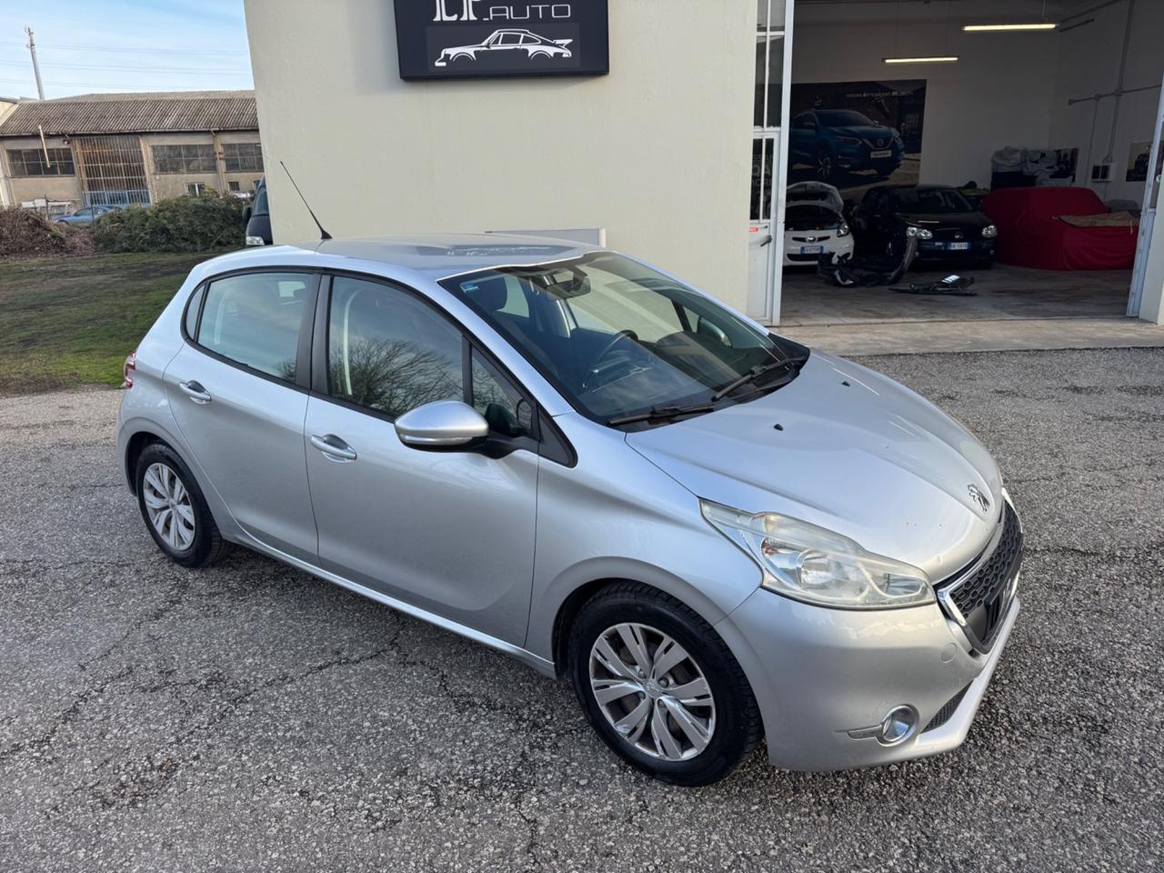 Peugeot 208 Versione Allure