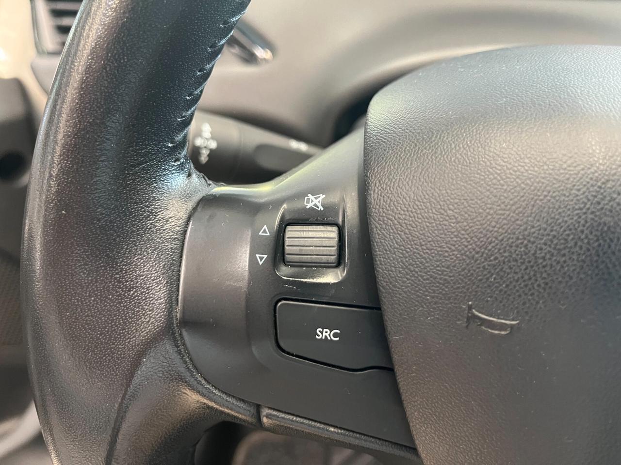 Peugeot 208 PureTech 82 5p. GPL Active