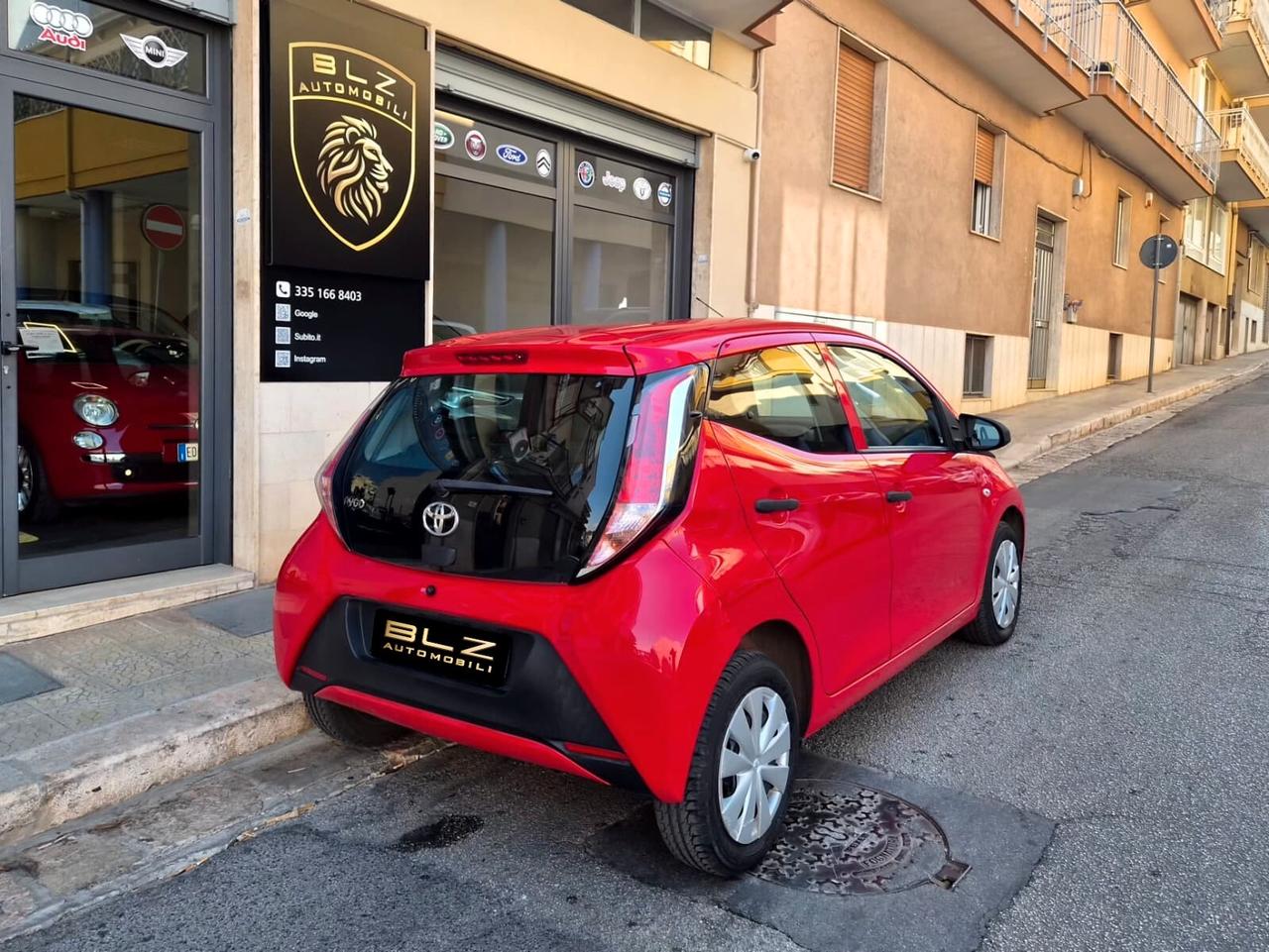 Toyota Aygo 1.0 VVT-i 69 CV 5 porte x-cool TSS