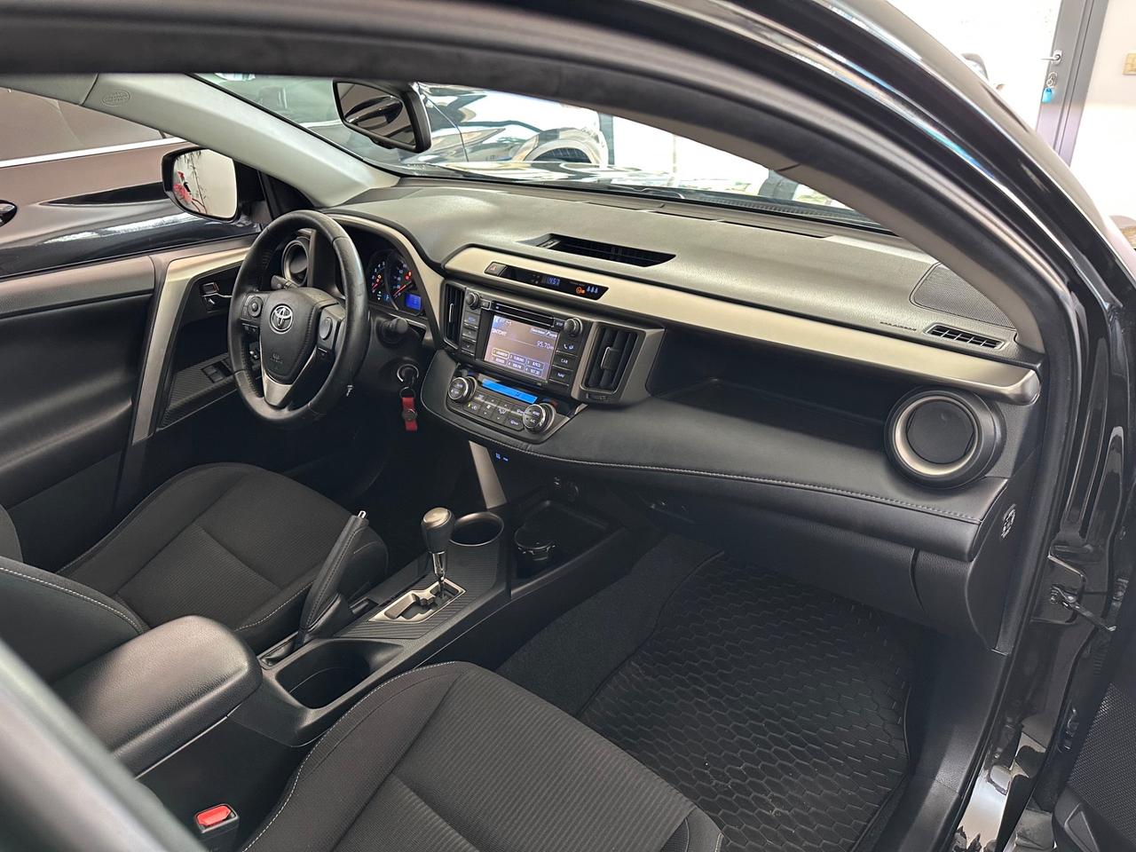 Toyota RAV 4 RAV4 2.2 D-4D 4WD Lounge