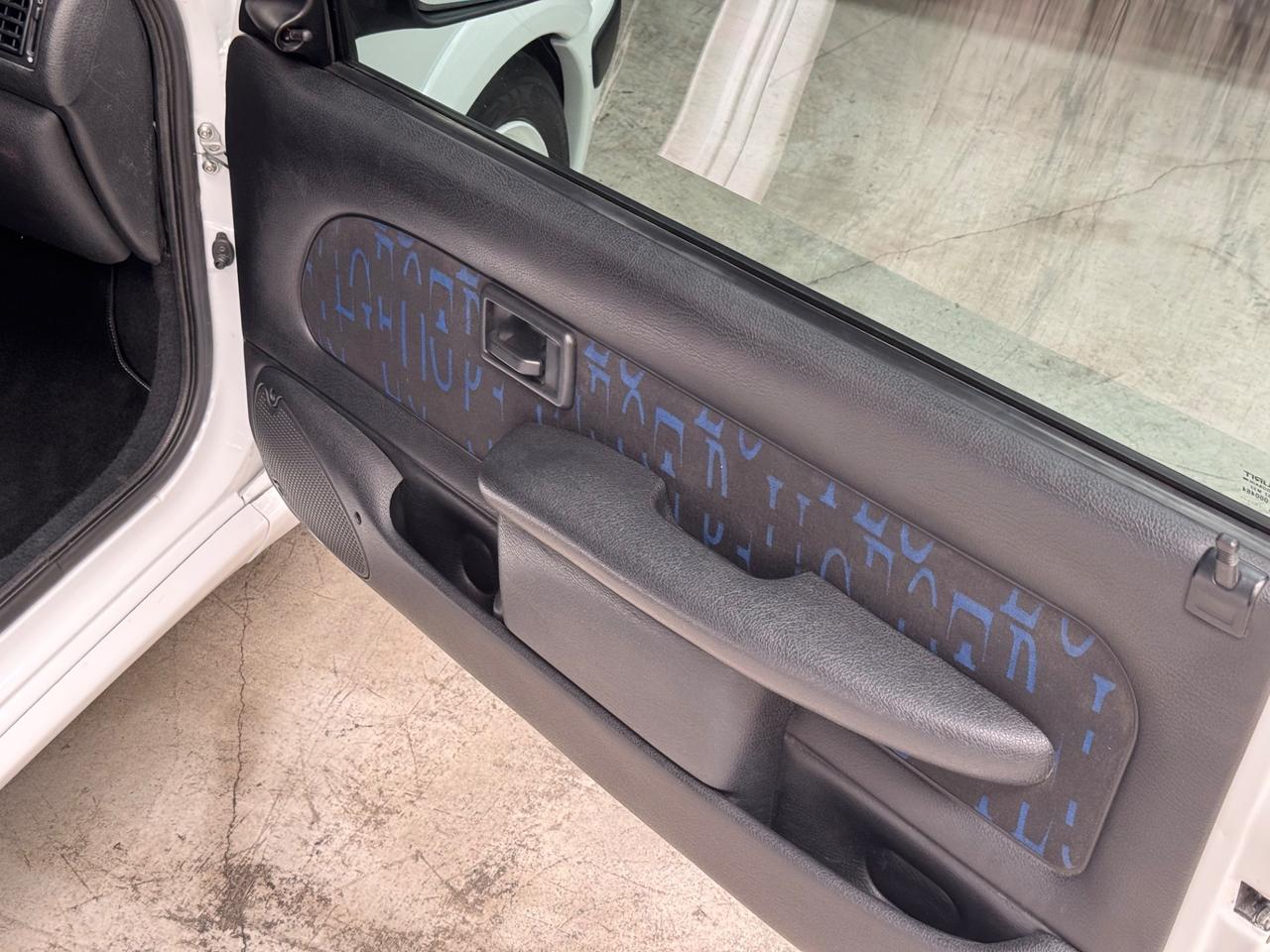 Peugeot 106 1.6i 16V cat 3 porte Rallye