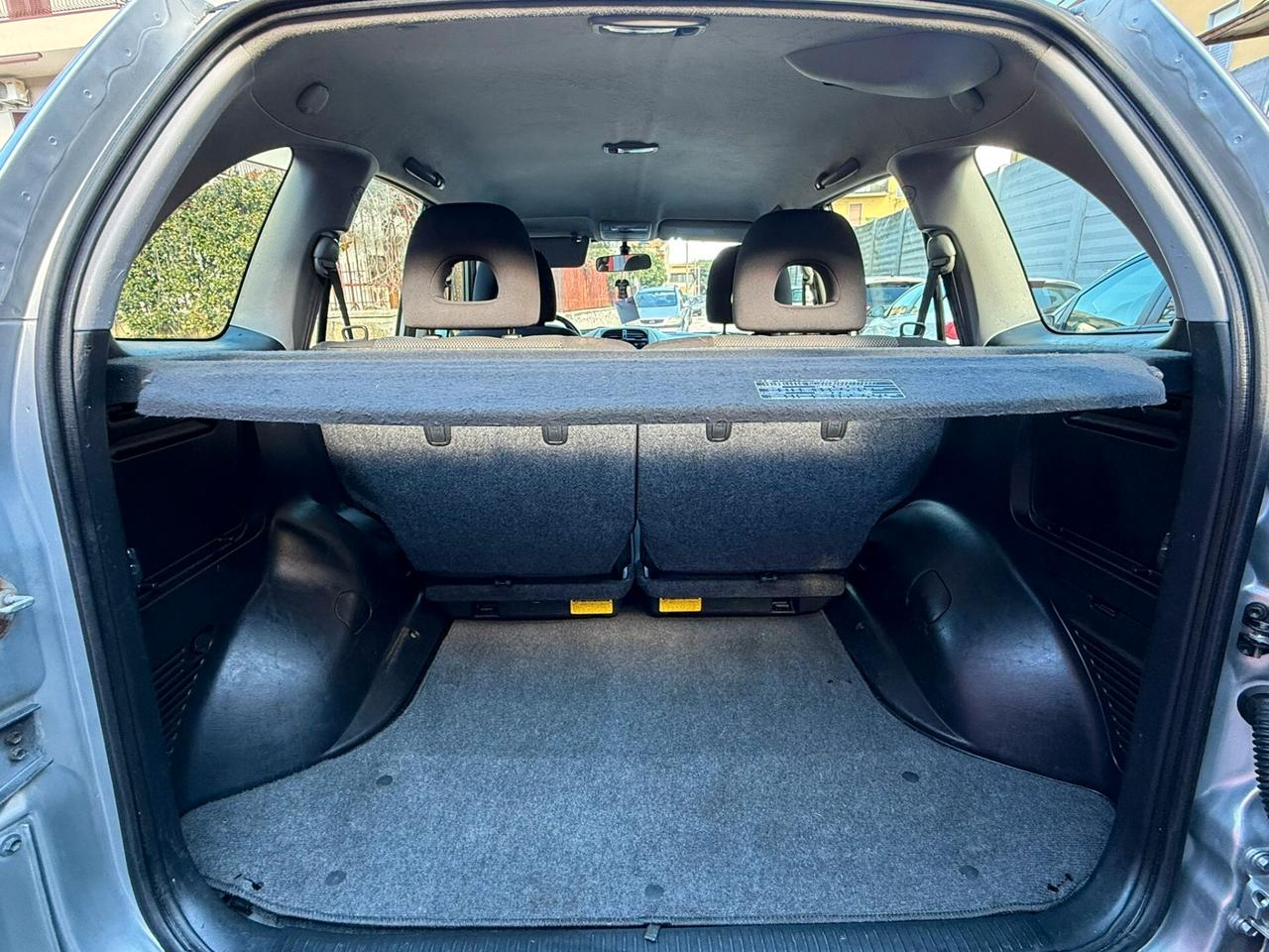Toyota RAV 4 2.0 D-4D cat 116cv Sol - 2005