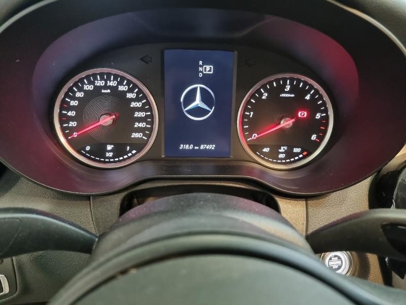 MERCEDES-BENZ C 220 D BUSINESS AUTO 4 PORTE BERLINA