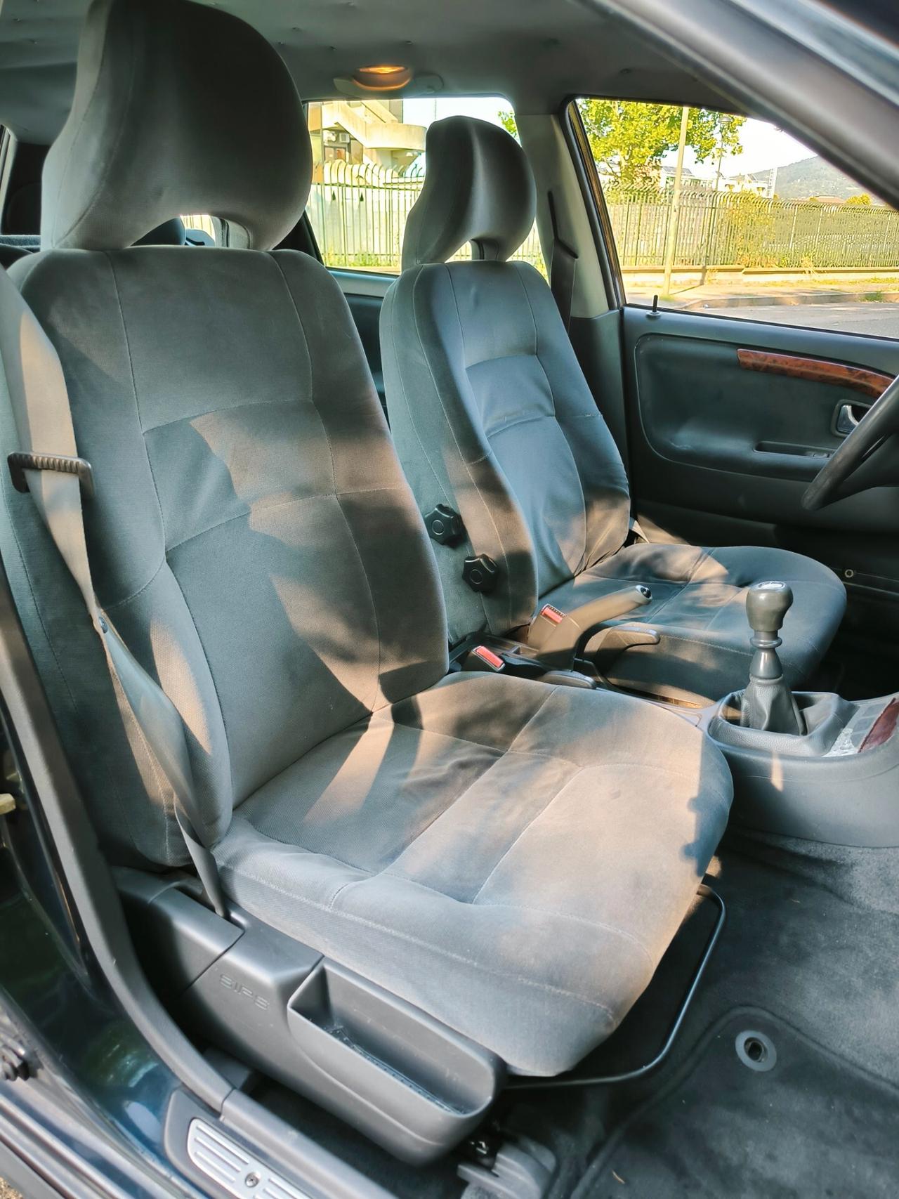 Volvo V40 2.0 16V cat