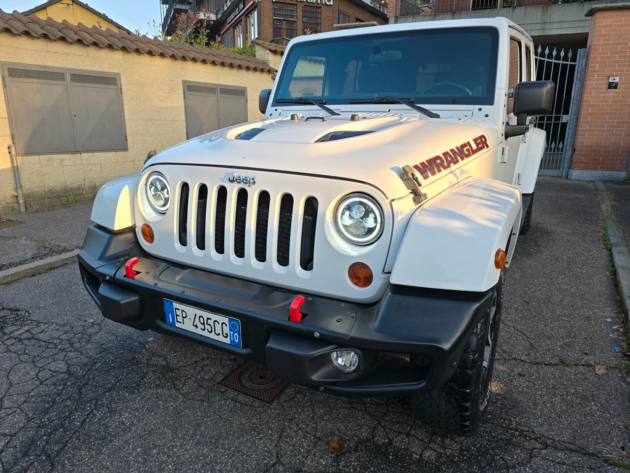 JEEP Wrangler Unlimited 2.8 crd Sahara Automatica