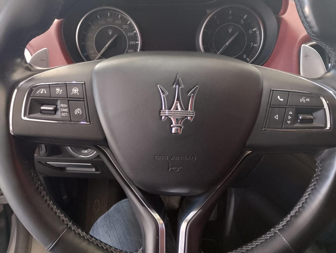 Maserati Ghibli L4 330 CV MHEV Granlusso INTERNO ROSSO CARTIER