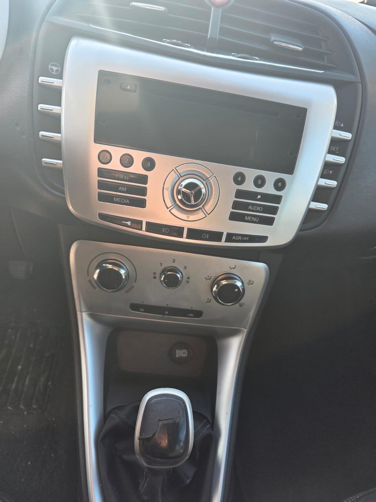 Lancia Delta 1.6 MJT 120 cv 2011