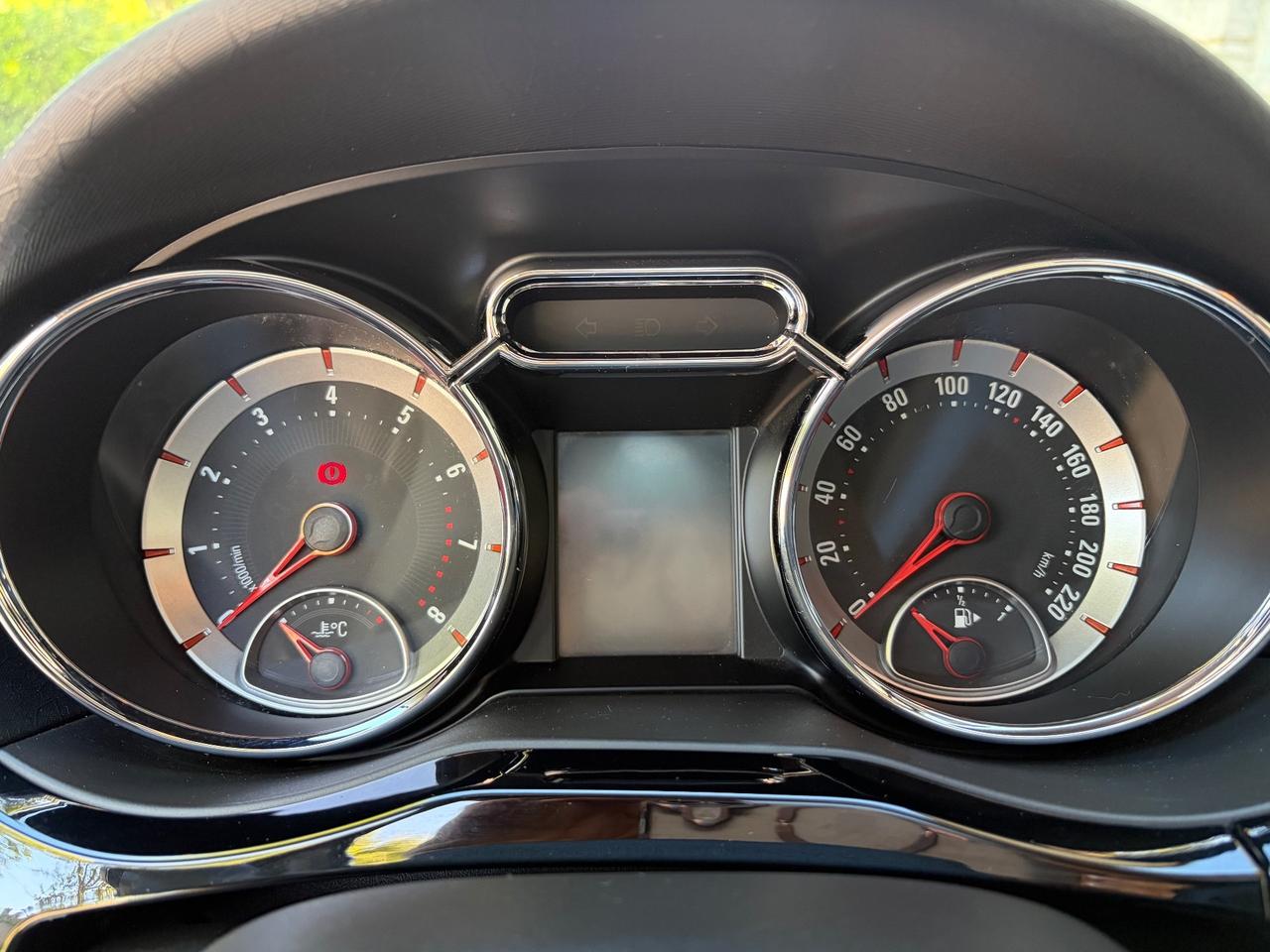 OPEL ADAM 1.2 benz limited edition