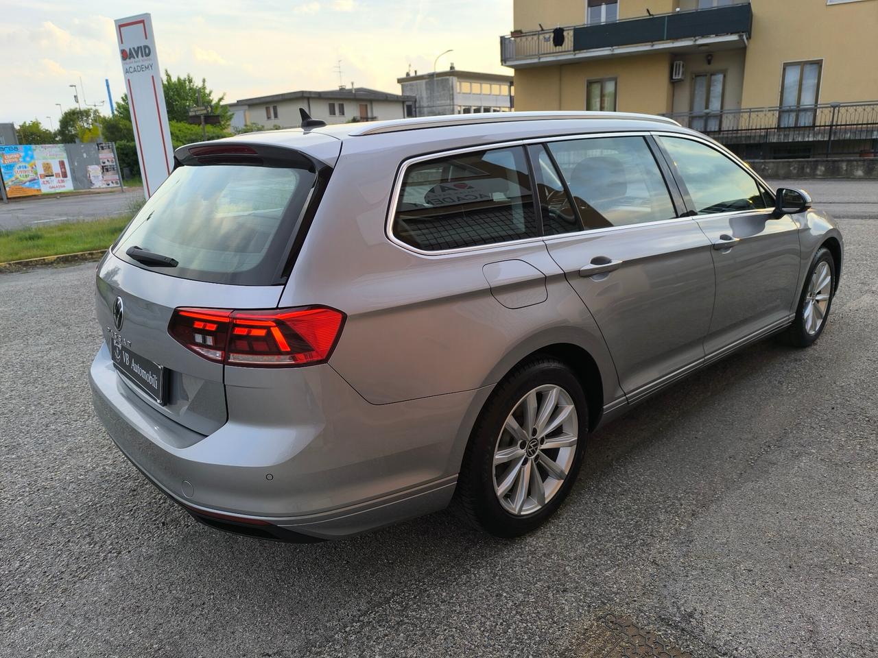 Volkswagen Passat Variant 2.0 TDI SCR 122 CV EVO DSG Business