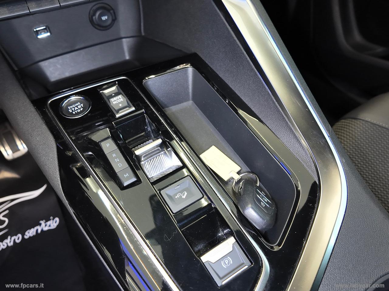 PEUGEOT 3008 BlueHDi 130 S&S EAT8 GT