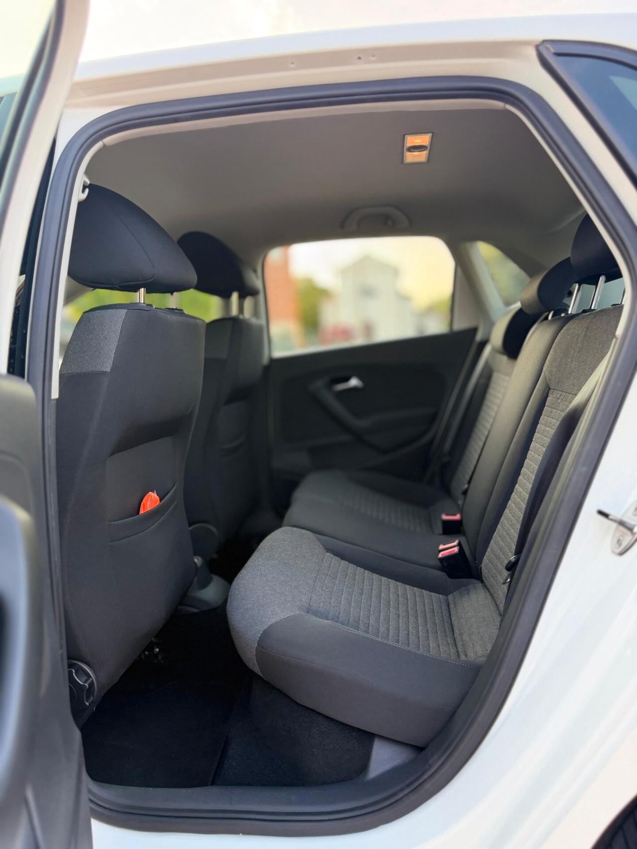 Volkswagen Polo 1.2 benzina. neopatentati