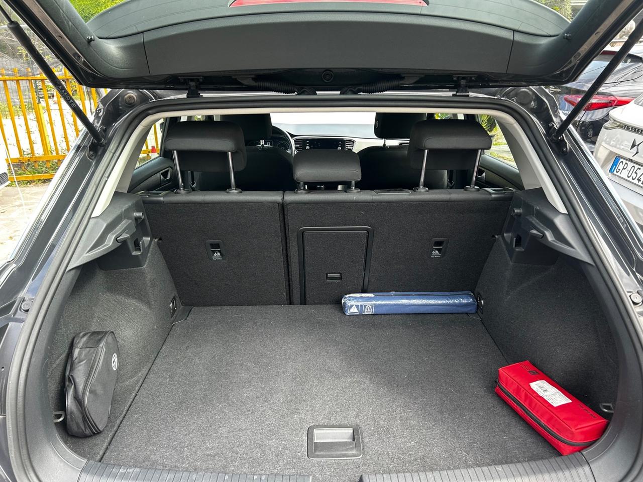 Volkswagen T-Roc 2.0 TDI SCR style neopatentati