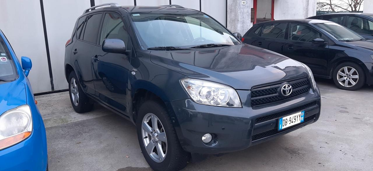 Toyota RAV 4 RAV4 2.2 D-4D 136 CV Luxury