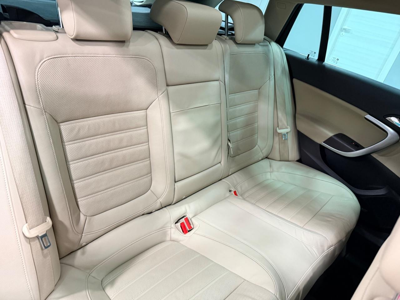 Opel Insignia 2.0 CDTI Sports Tourer Cosmo "FULL OPTIONALS"