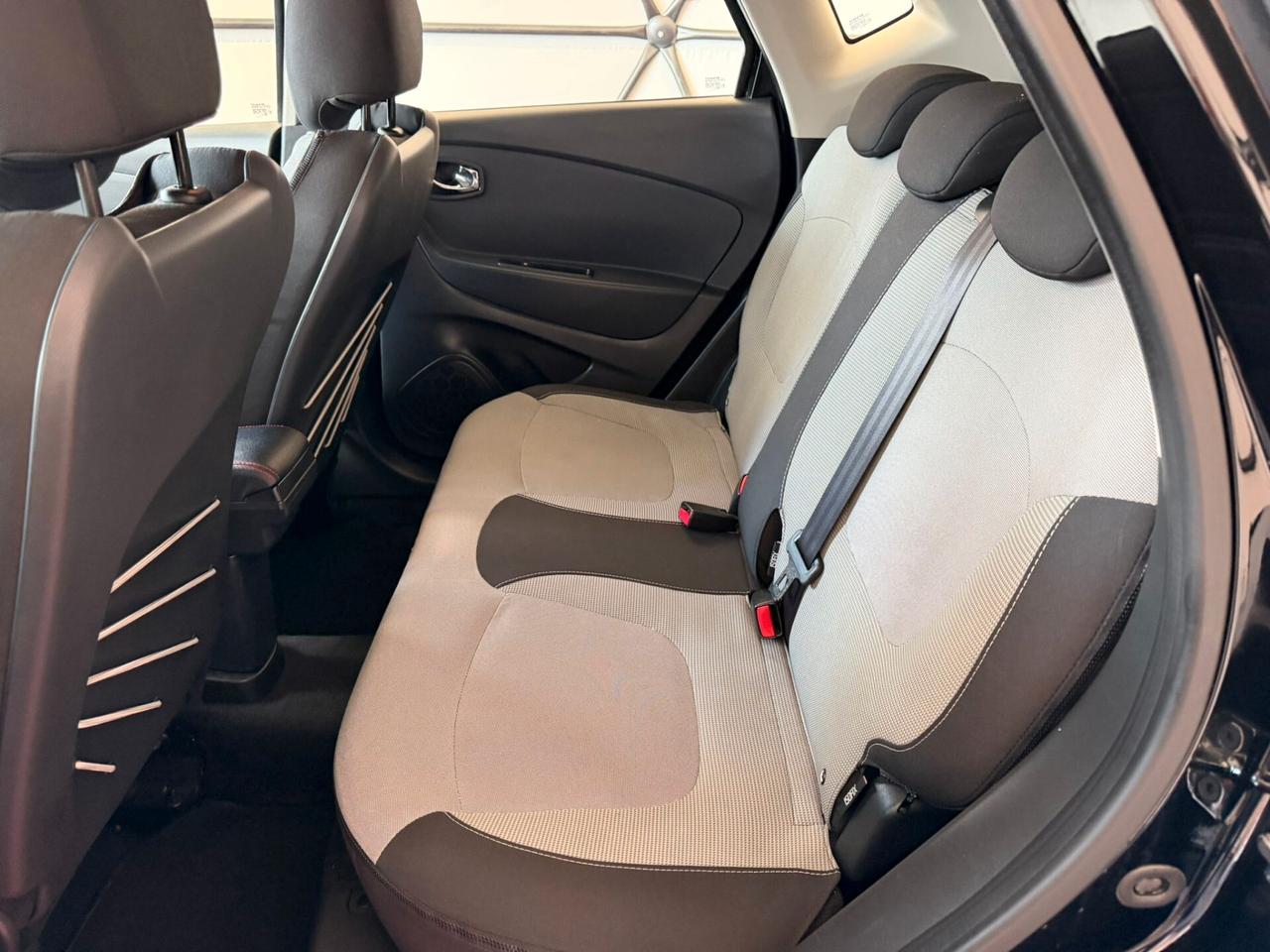 Renault Captur 1.5 DCI 110CV INTENS