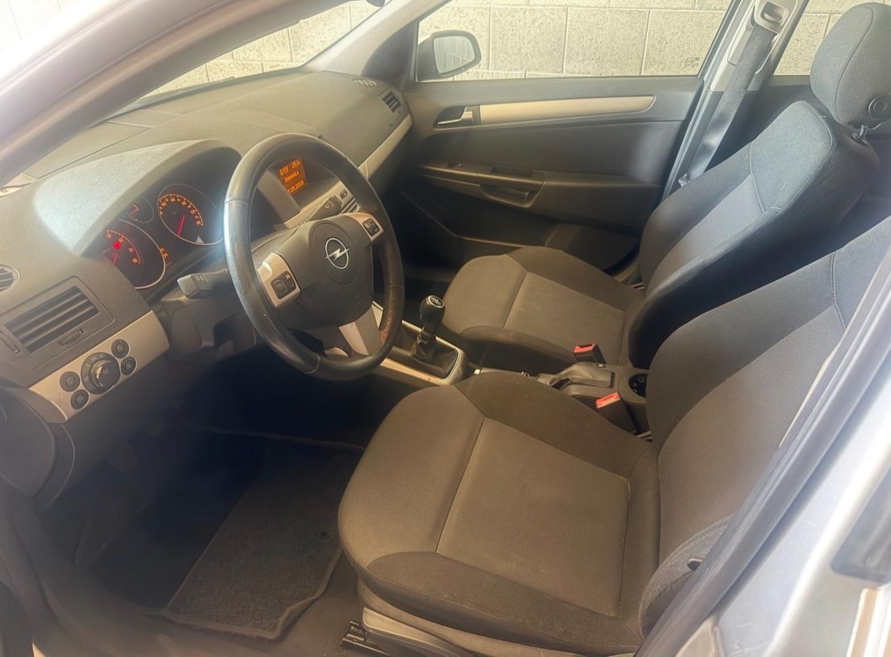 Opel Astra 1.6 16V VVT Station Wagon Cosmo