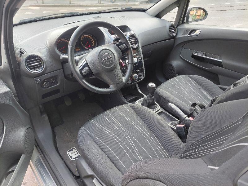 Opel Corsa 1.2 80CV 3 porte GPL-TECH Edition gomme nuove e frizione