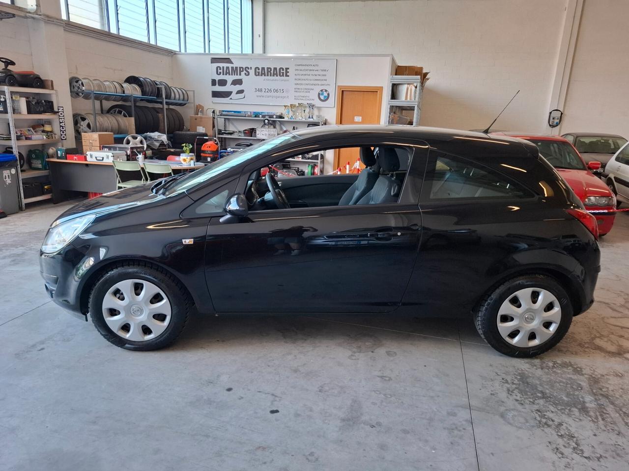 Opel Corsa 1.2 3 porte Sport