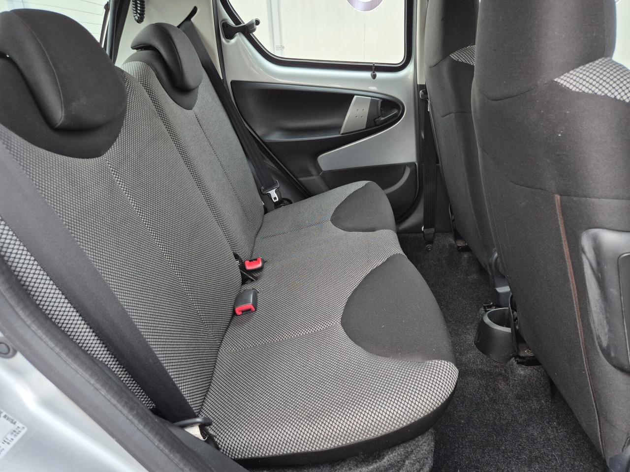 Toyota AYGO 1.0 VVT-i 5 porte AUTOMATICA RESTAYLIN NUOVA FULL