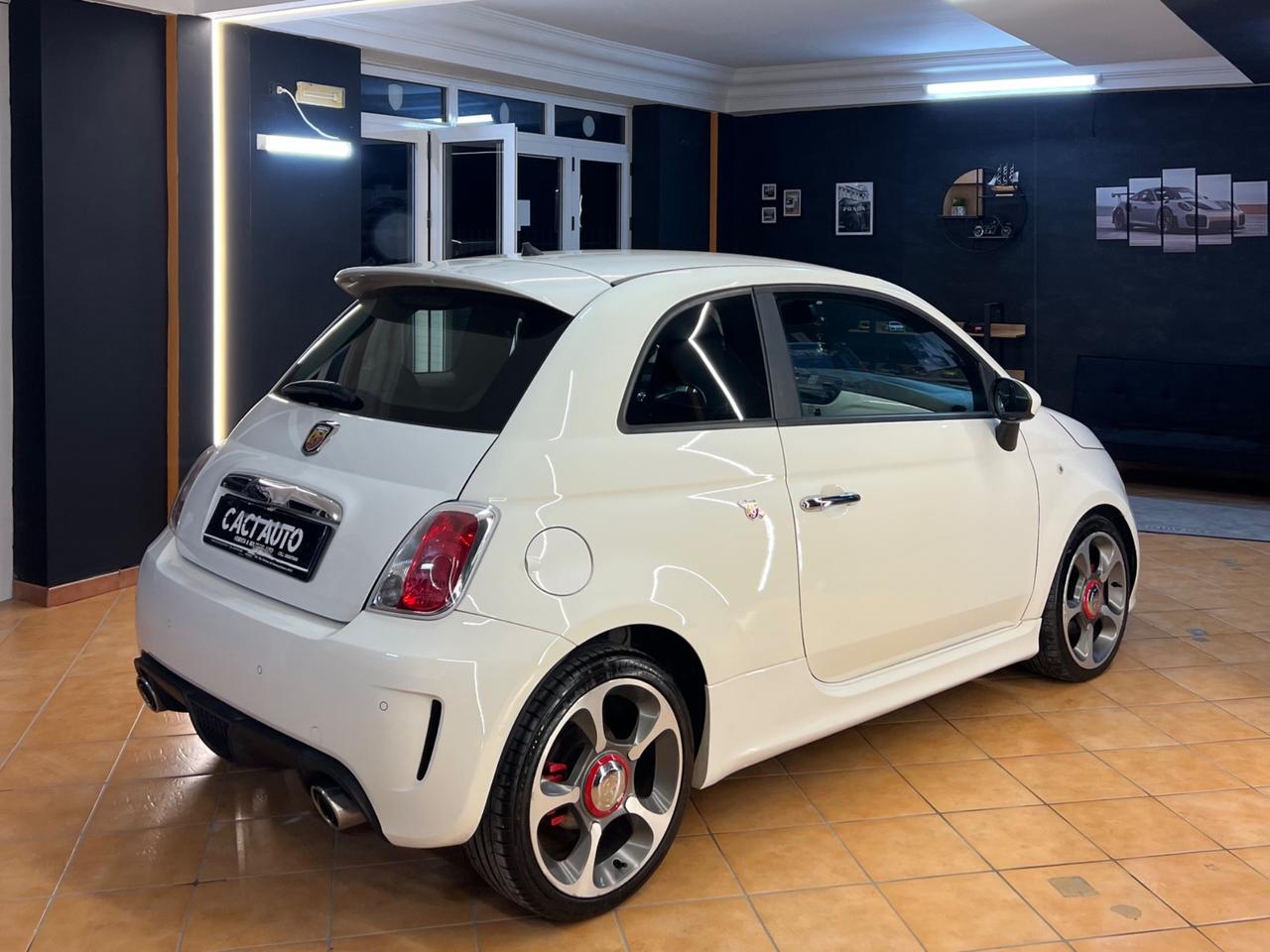 Abarth 500 1.4 Turbo T-Jet Custom