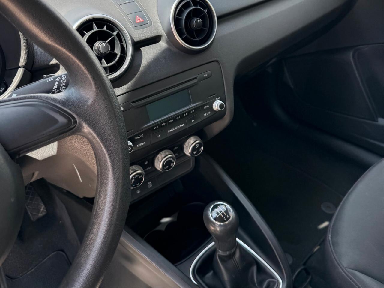 Audi A1 1.6 TDI 105 CV 5 PORTE Ambition Manuale PERFETTA