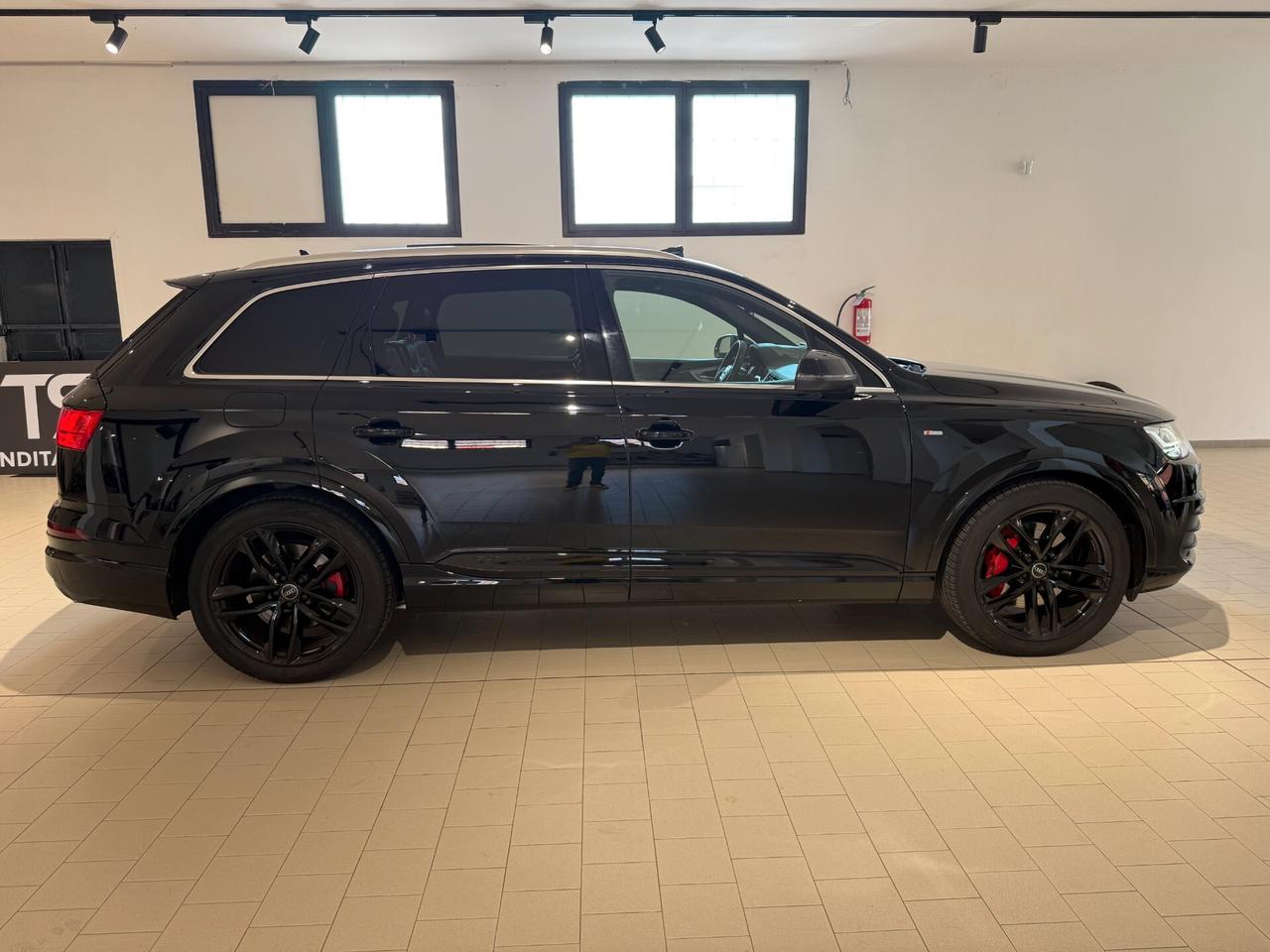 Audi Q7 3.0 TDI 272 CV quattro tiptronic S-line *MOTORE SOSTITUITO* 7 Posti