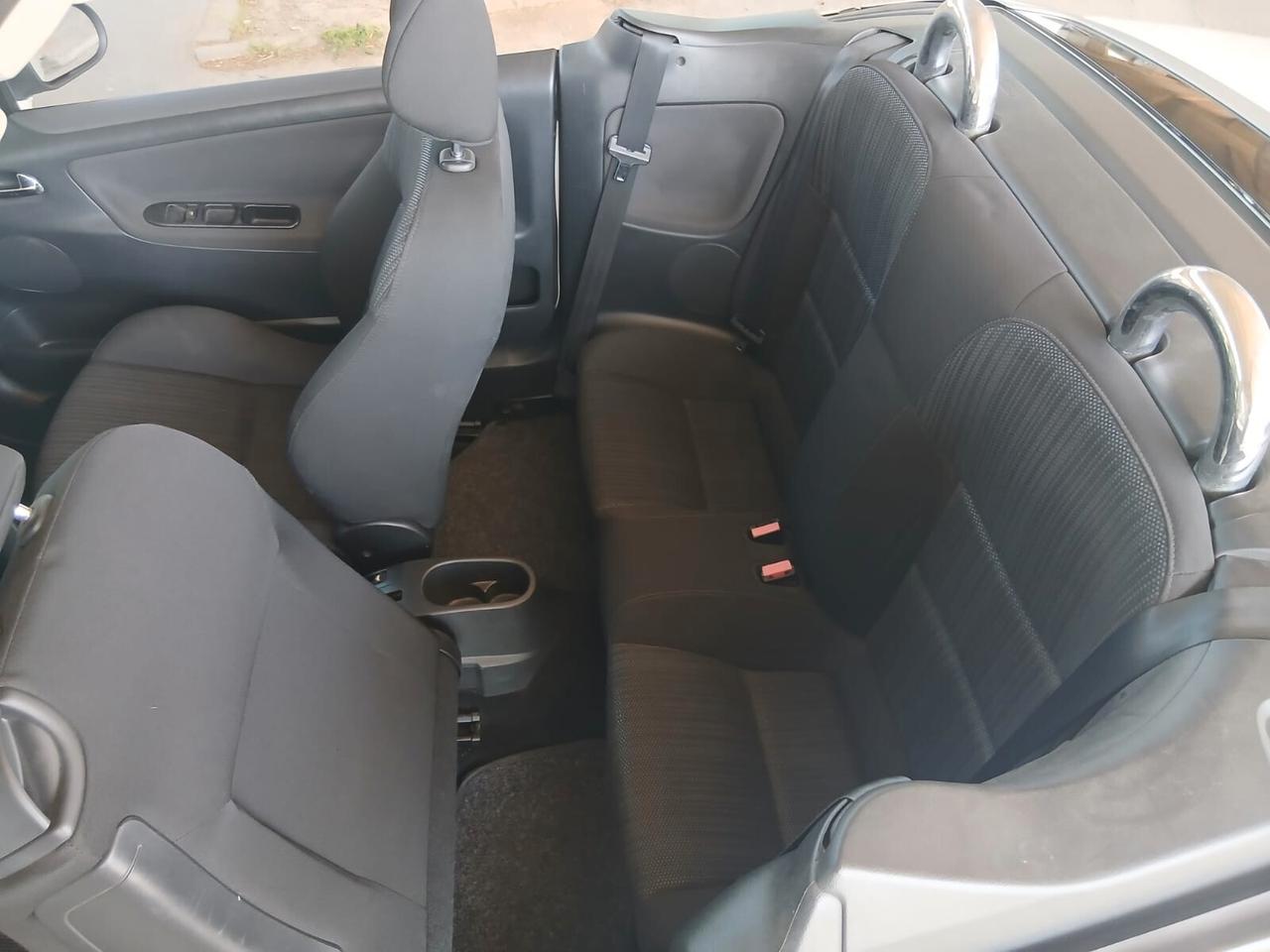 Peugeot 207 1.6 VTi 120CV CC Féline