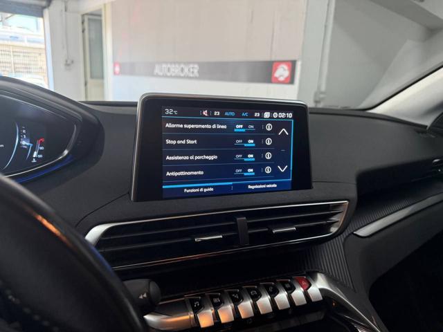 PEUGEOT 3008 BlueHDi 130 S&S EAT8 Business