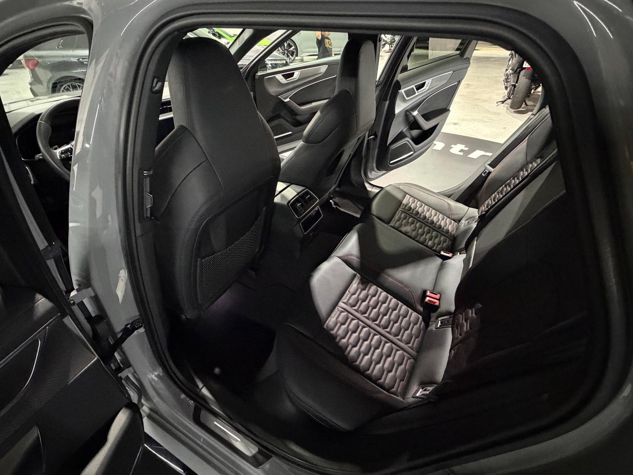 Audi A6 RS 6 Avant 4.0 TFSI V8 quattro tiptronic