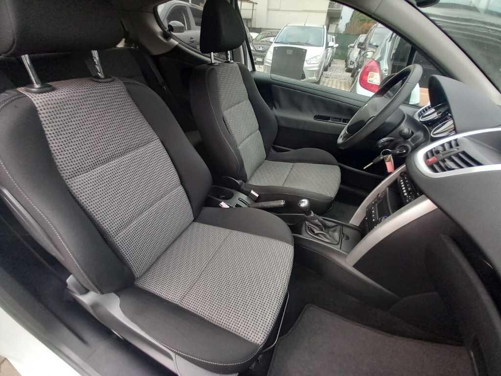 PEUGEOT 207 1,4 BENZINA- OK NEOPATENTATI