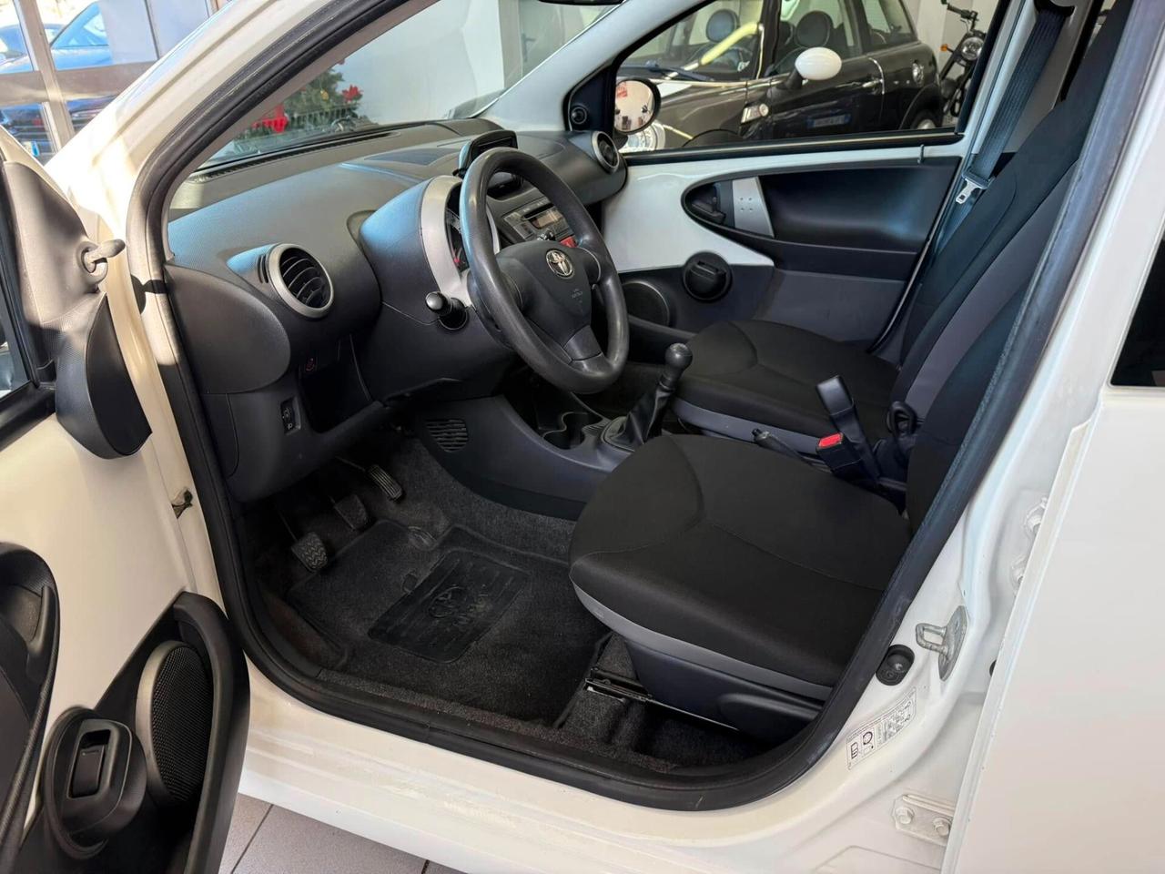 Toyota Aygo 1.0 12V VVT-i 5 porte Lounge Connect