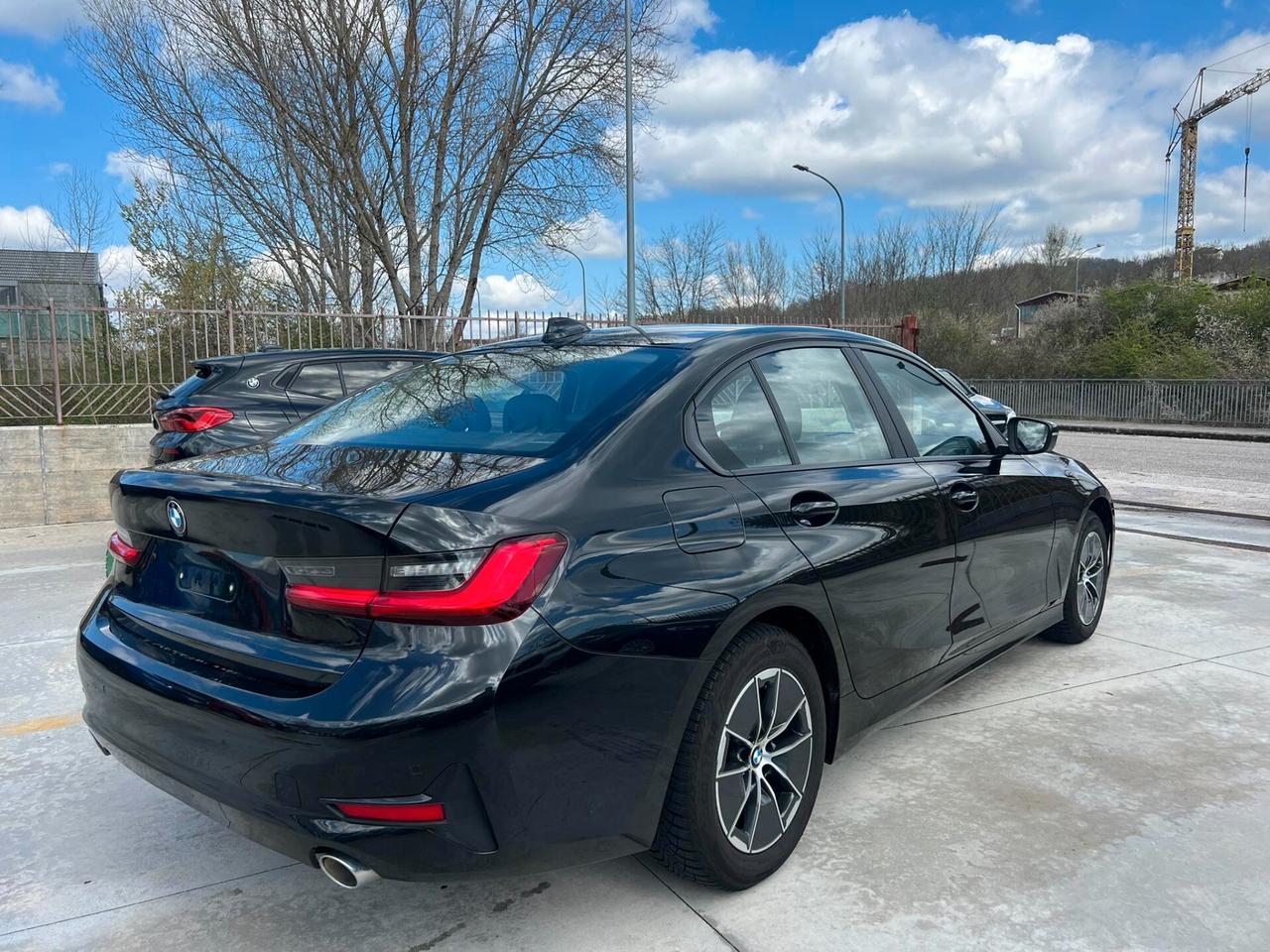 Bmw 318 BMW 318D 136CV 6M -TETTO A-HARMAN K-PELLE