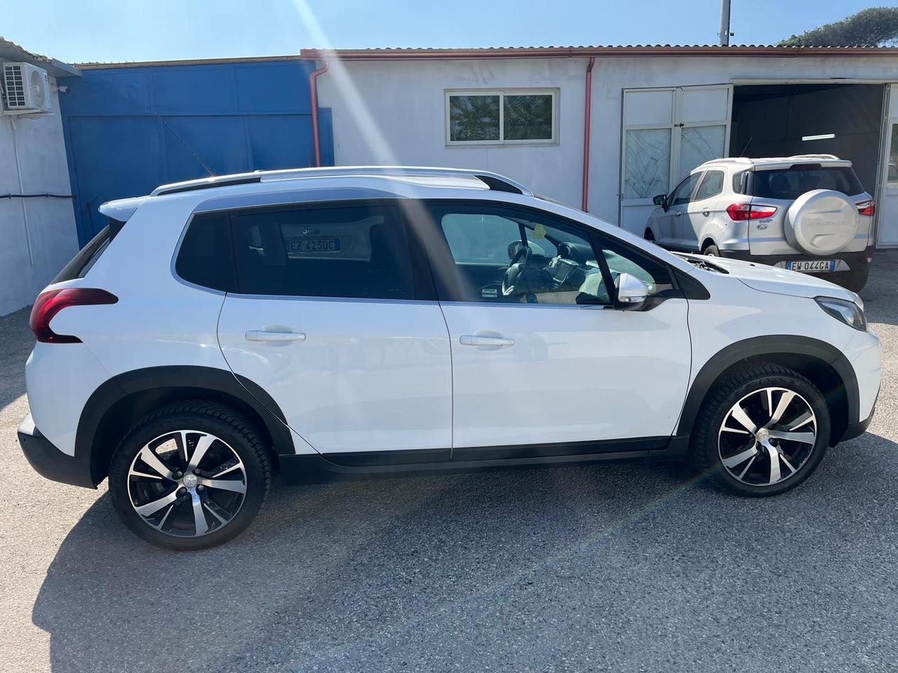 Peugeot 2008 -1.5 blue hdi allure-km 60000-10/2017