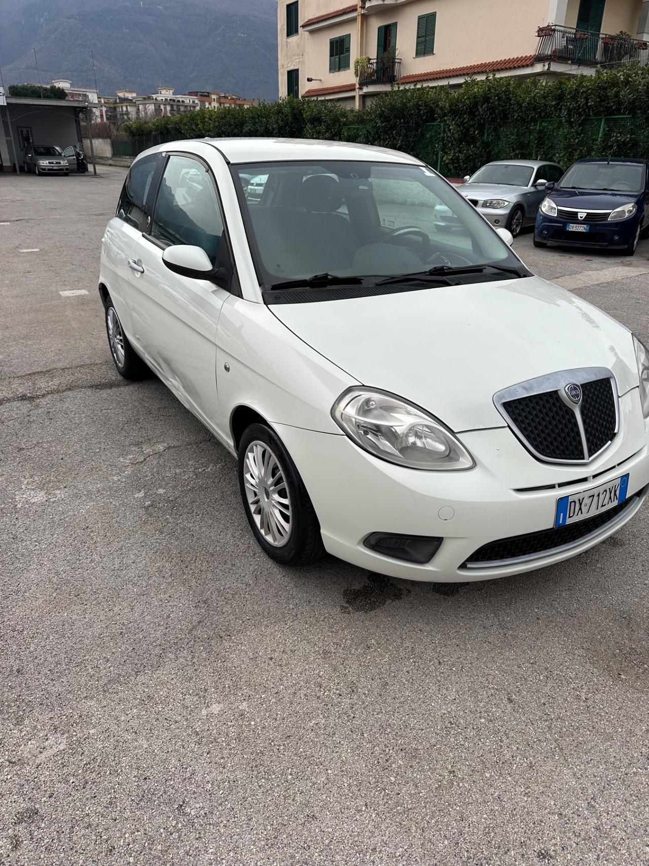 Lancia Ypsilon 1.4 Platino Ecochic GPL