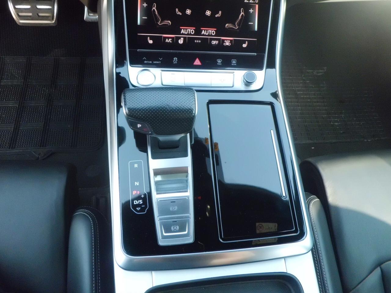 Audi Q8 50 TDI 286 CV quattro tiptronic Sport IPERFULL+4 RUOTE STERZANTI+TETTO APRIBILE+PANORAMICO