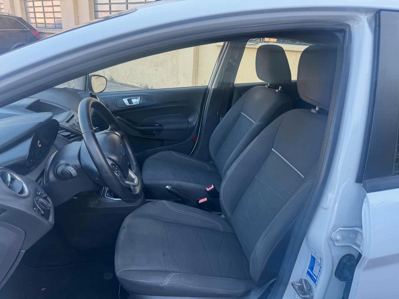 Ford Fiesta 1.2 60CV 5 porte Titanium