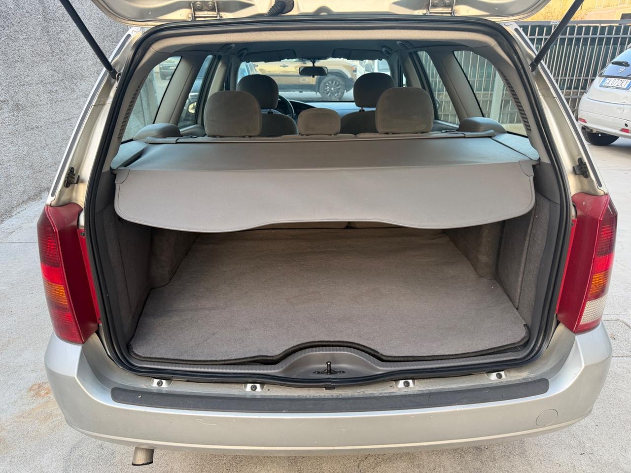 FORD FOCUS SW 1.8TDDI 90CV UNI PROP