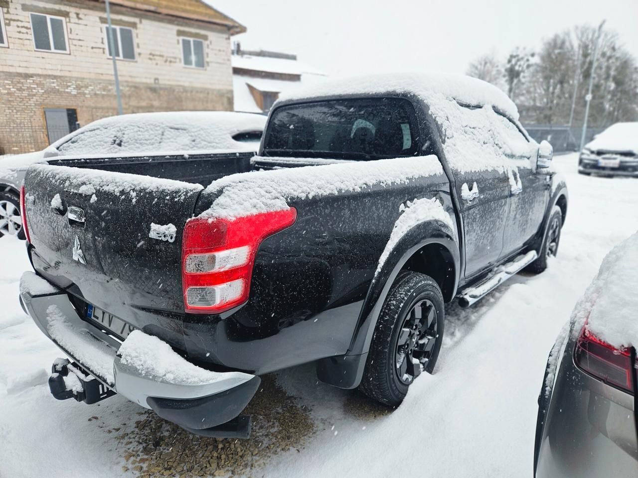 Mitsubishi L200 2.4 DI-D/181CV Double Cab Intense Hp Mivec