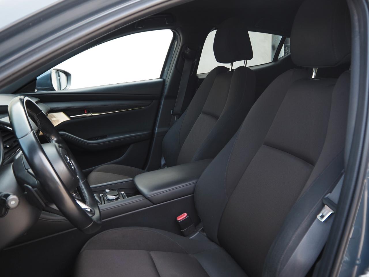 Mazda 3 1.8L Skyactiv-D Exceed