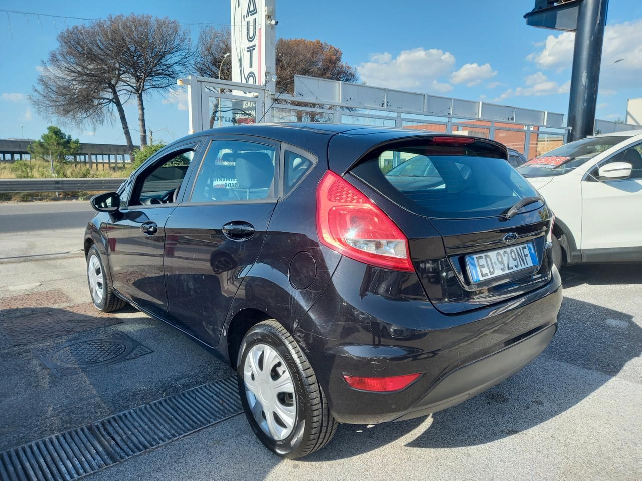 Ford Fiesta 1.2 Gpl Titanium 5 porte