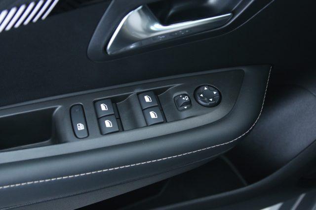 PEUGEOT 208 PureTech 100 Stop&Start 5 porte Allure Vision Pack