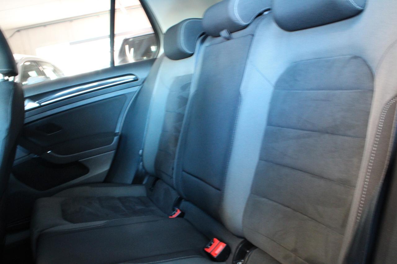 Volkswagen Golf 1.6 TDI 115 CV 5p. Highline BlueMotion Technology