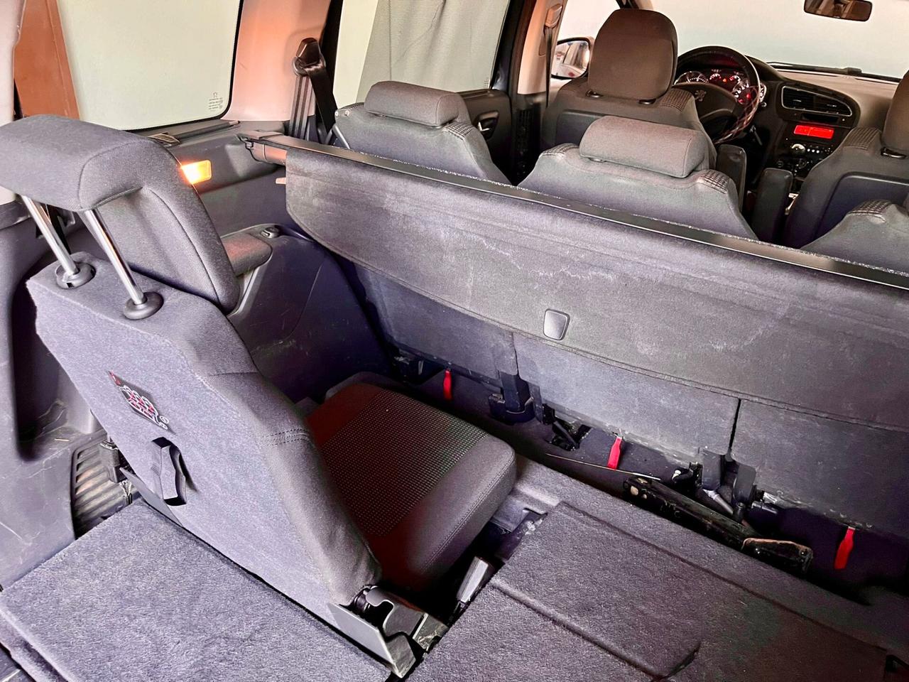 Peugeot 5008 1.6 HDi 112CV Business