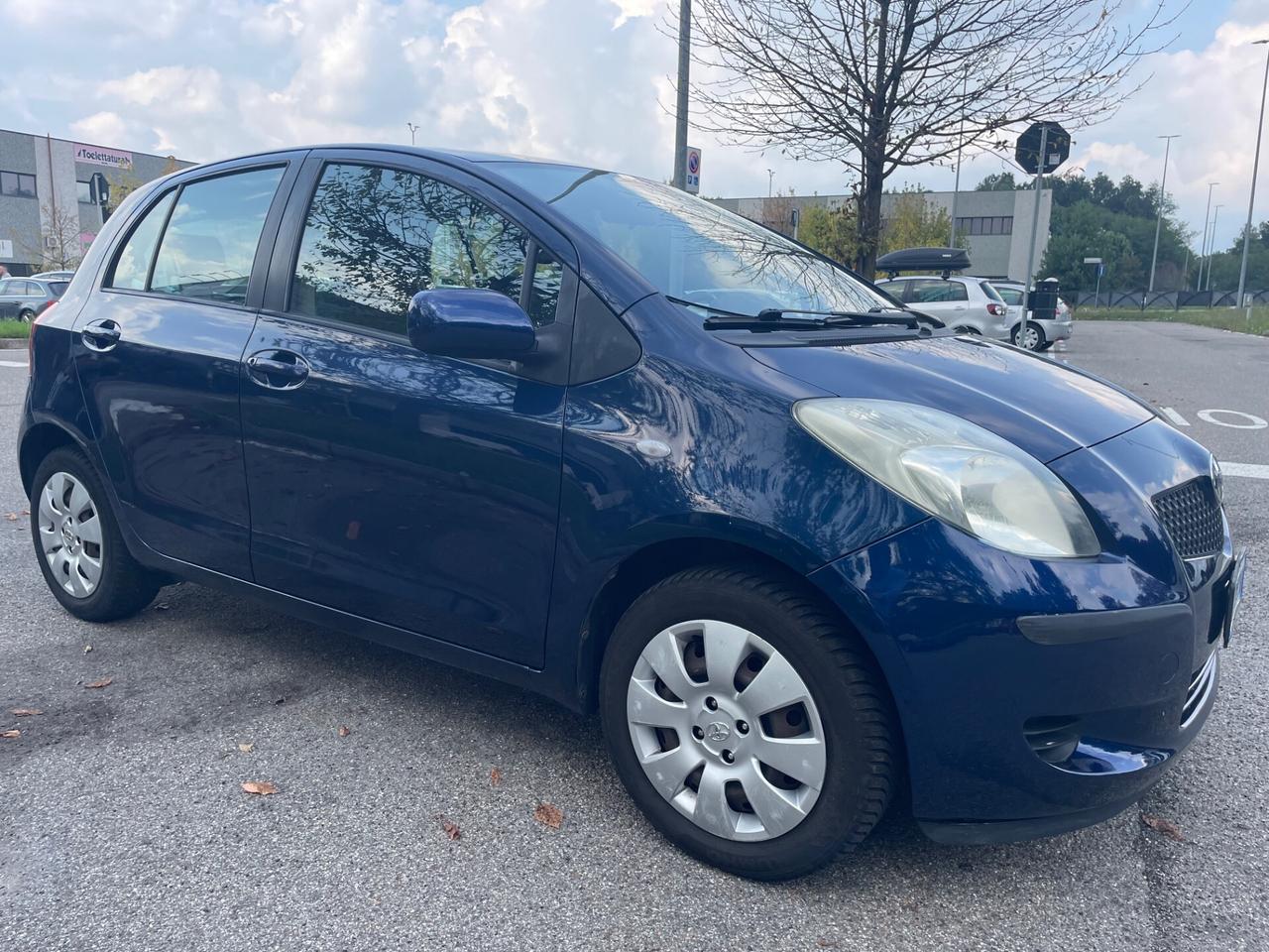 Toyota Yaris 1.0 5 porte*Neopatentati*