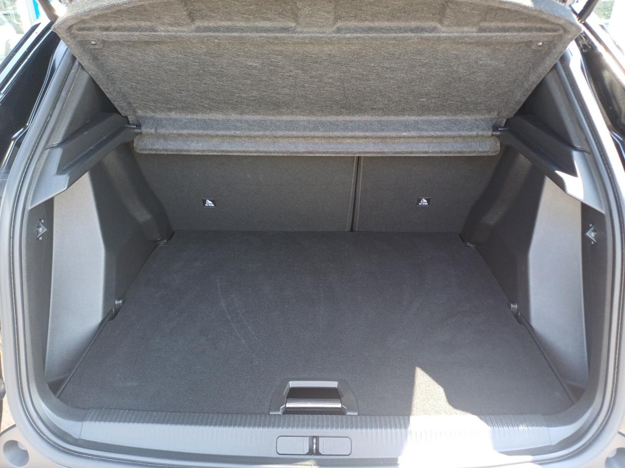 PEUGEOT 2008 2ª serie - 2008 BlueHDi 130 S&S EAT8 Allure