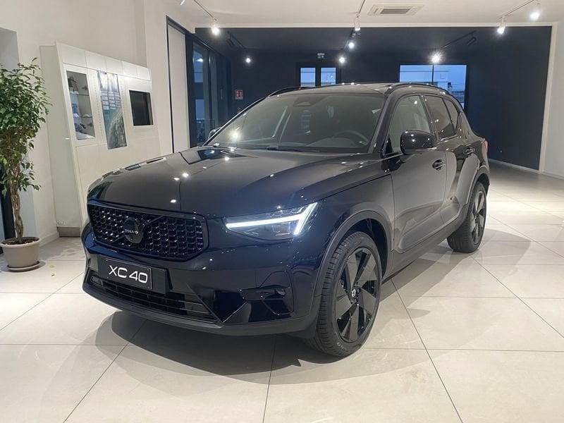 Volvo XC40 B3 163+11 CV Mild Hybrid Automatico Ultra Black Edition