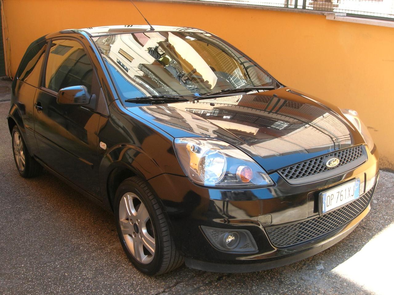 Ford Fiesta 1.2 16V 3p. Clever