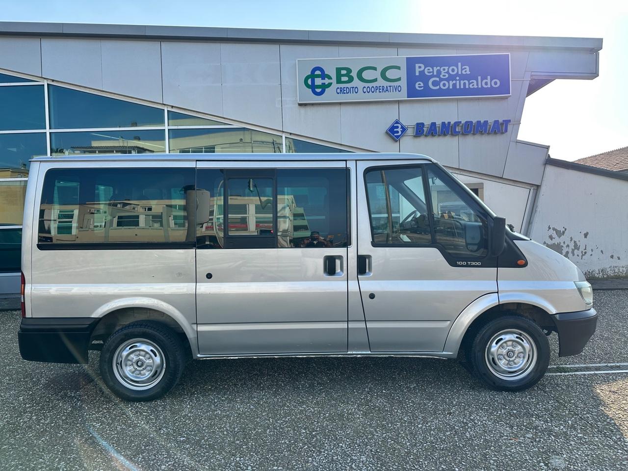 Ford Transit 9 posti t300 2.0 TD/100 74kw 101cv neopatentati