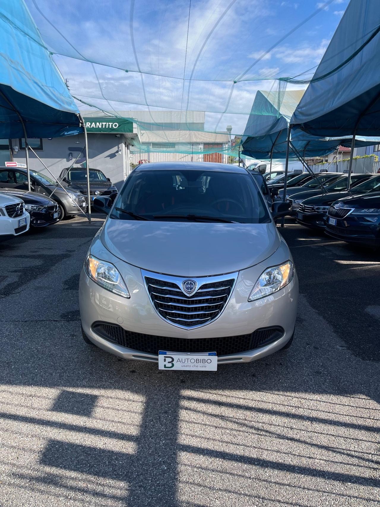 Lancia Ypsilon 1.2 69 CV 5 porte GPL Ecochic Silver